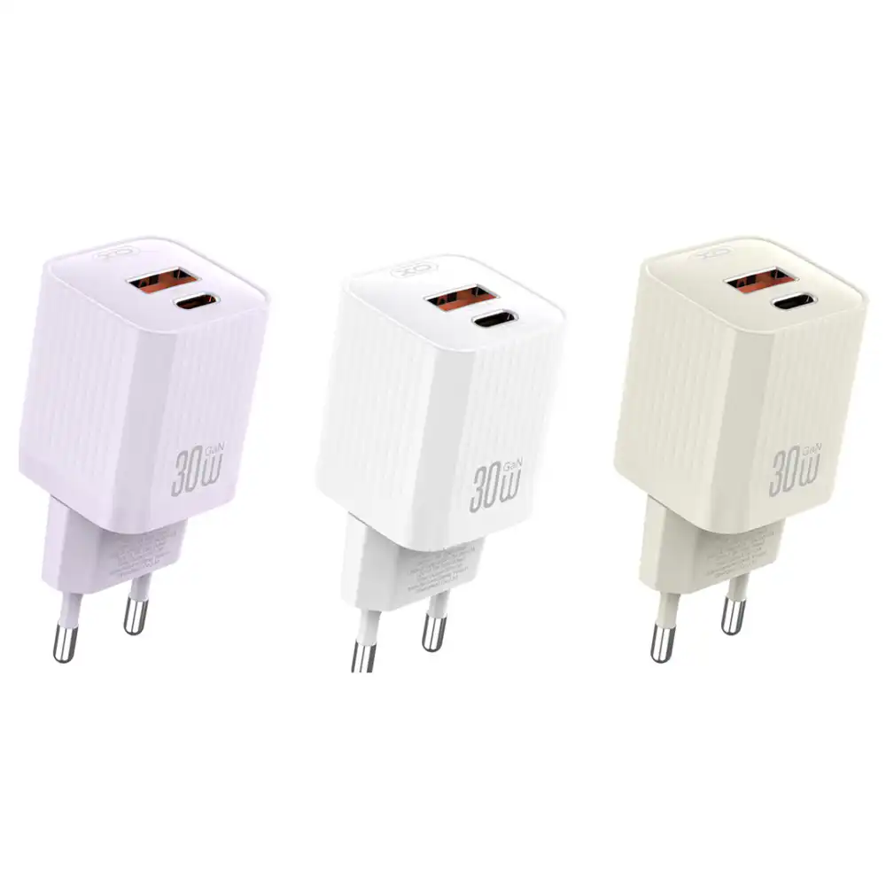 XO Ku&#x107;ni punja&#x10D; L149 PD 30W beli sa Lightning kablom